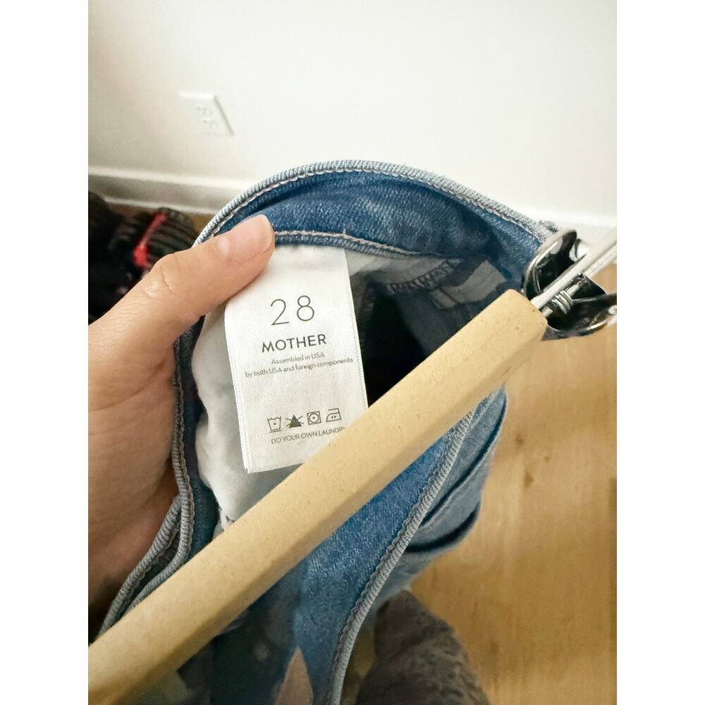 Mother Denim The Weekender Fray Jeans Groovy Wash US 28 - Picture 7 of 7